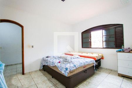 Casa à venda com 3 quartos, 360m² em Jardim Utinga, Santo André