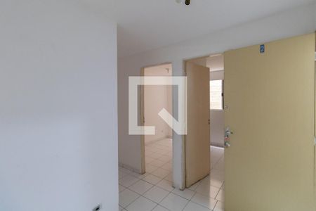 Sala de apartamento para alugar com 2 quartos, 39m² em Vila Nhocuné, São Paulo