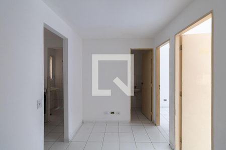 Sala de apartamento para alugar com 2 quartos, 42m² em Vila Nhocuné, São Paulo