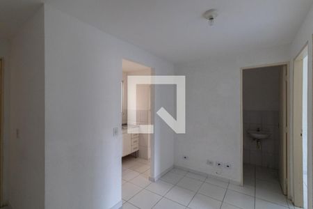 Sala de apartamento para alugar com 2 quartos, 42m² em Vila Nhocuné, São Paulo