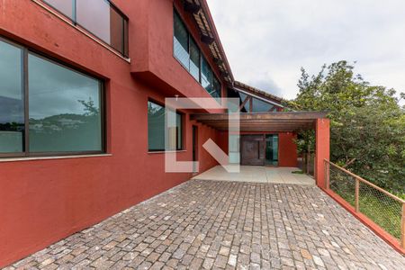 Casa de condomínio à venda com 286m², 4 quartos e 2 vagas Casa de condomínio à venda com 286m², 4 quartos e 2 vagasÁrea comum