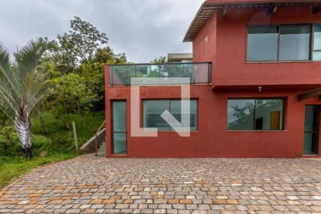Casa de condomínio à venda com 286m², 4 quartos e 2 vagas Casa de condomínio à venda com 286m², 4 quartos e 2 vagasÁrea comum
