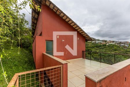 Casa de condomínio à venda com 286m², 4 quartos e 2 vagas Casa de condomínio à venda com 286m², 4 quartos e 2 vagasÁrea comum