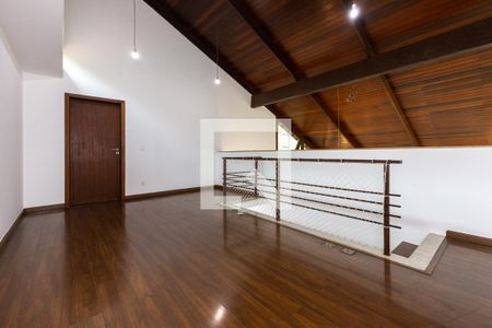 Casa de condomínio à venda com 286m², 4 quartos e 2 vagas Casa de condomínio à venda com 286m², 4 quartos e 2 vagasCorredor dos Quartos