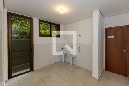 Casa de condomínio à venda com 286m², 4 quartos e 2 vagas Casa de condomínio à venda com 286m², 4 quartos e 2 vagasÁrea de Serviço