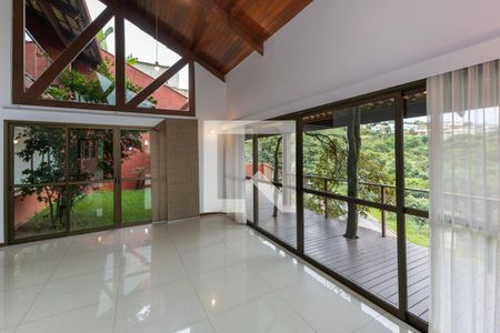 Sala 1 de casa de condomínio à venda com 4 quartos, 286m² em Jardim Serrano, Nova Lima