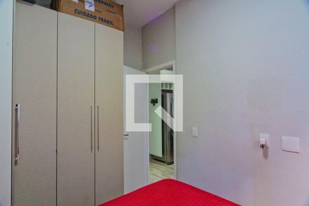 Quarto 1 de apartamento para alugar com 2 quartos, 34m² em Vila Palmeiras, São Paulo