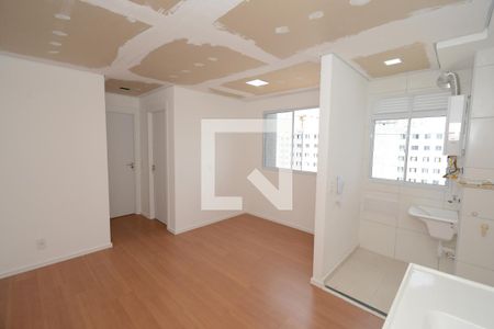 Sala/Cozinha de apartamento à venda com 2 quartos, 35m² em Usina Piratininga, São Paulo