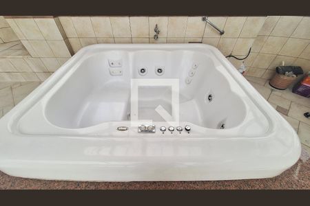 Apartamento à venda com 480m², 4 quartos e 5 vagas Apartamento à venda com 480m², 4 quartos e 5 vagasHidromassagem