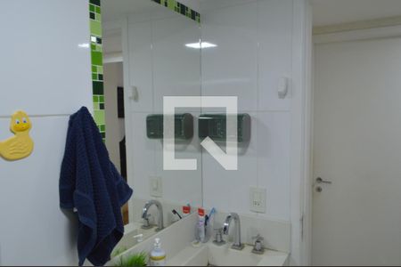 Apartamento à venda com 74m², 3 quartos e 1 vaga Apartamento à venda com 74m², 3 quartos e 1 vagaBanheiro