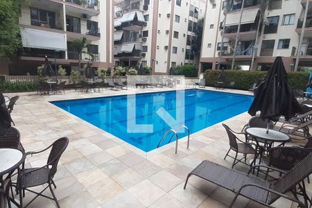 Apartamento à venda com 74m², 3 quartos e 1 vaga Apartamento à venda com 74m², 3 quartos e 1 vagaÁrea comum - Piscina