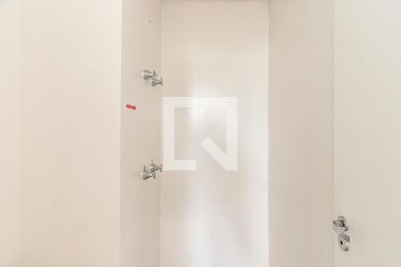 Banheiro de kitnet/studio à venda com 1 quarto, 24m² em Itaim Bibi, São Paulo