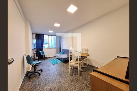 Sala/Quarto de apartamento para alugar com 1 quarto, 30m² em Centro, Rio de Janeiro