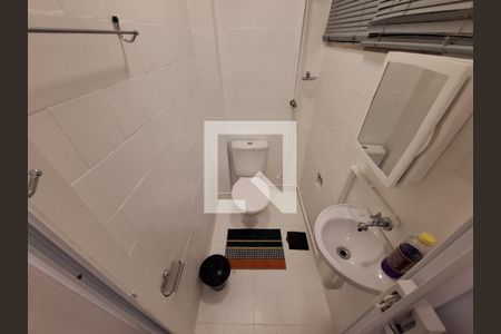 Banheiro de apartamento para alugar com 1 quarto, 30m² em Centro, Rio de Janeiro