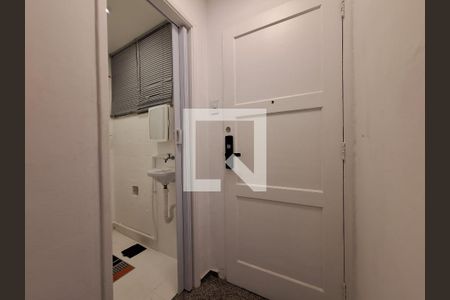 Banheiro de apartamento para alugar com 1 quarto, 30m² em Centro, Rio de Janeiro