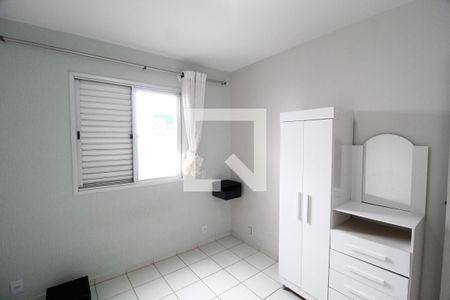 Quarto 2 de apartamento para alugar com 2 quartos, 56m² em Presidente Roosevelt, Uberlândia