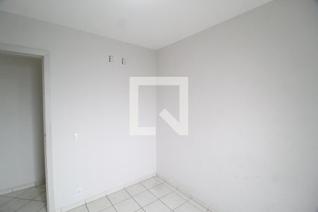 Quarto 2 de apartamento para alugar com 2 quartos, 56m² em Presidente Roosevelt, Uberlândia