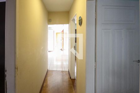 Corredor de casa para alugar com 3 quartos, 180m² em Vila Alpina, São Paulo