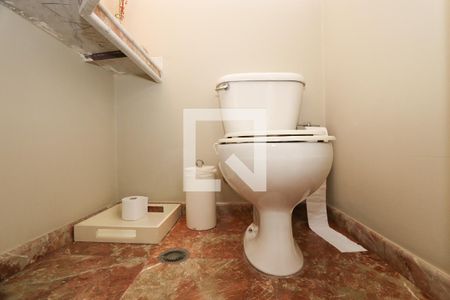 Lavabo de apartamento à venda com 4 quartos, 300m² em Vila Suzana, São Paulo