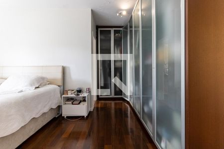 Apartamento à venda com 174m², 3 quartos e 3 vagas Apartamento à venda com 174m², 3 quartos e 3 vagasSuíte 1