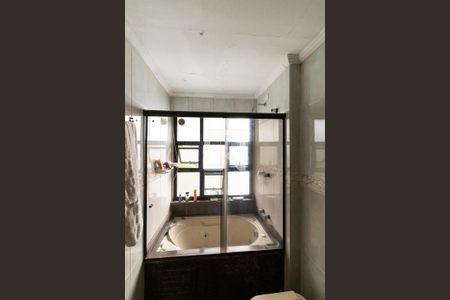 Apartamento à venda com 174m², 3 quartos e 3 vagas Apartamento à venda com 174m², 3 quartos e 3 vagasBanheiro da Suíte 1