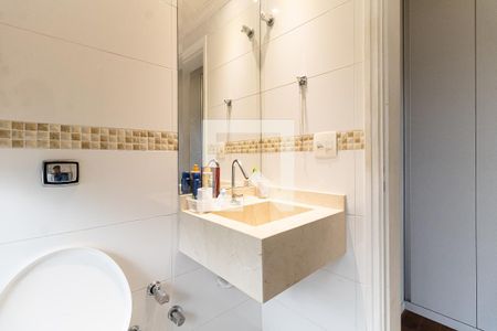 Apartamento à venda com 174m², 3 quartos e 3 vagas Apartamento à venda com 174m², 3 quartos e 3 vagasBanheiro da Suíte 2