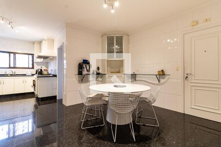 Apartamento à venda com 174m², 3 quartos e 3 vagas Apartamento à venda com 174m², 3 quartos e 3 vagasCozinha