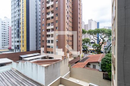 Vista da Sacada de apartamento para alugar com 2 quartos, 43m² em Água Verde, Curitiba