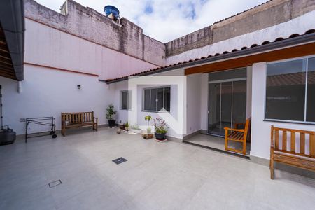 Casa à venda com 250m², 3 quartos e 8 vagas Casa à venda com 250m², 3 quartos e 8 vagasÁrea de Serviço / Quintal