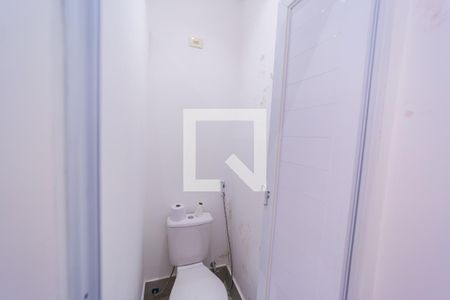 Casa à venda com 250m², 3 quartos e 8 vagas Casa à venda com 250m², 3 quartos e 8 vagasAnexo / Edícula - Banheiro