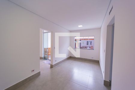 Casa à venda com 250m², 3 quartos e 8 vagas Casa à venda com 250m², 3 quartos e 8 vagasAnexo / Edícula
