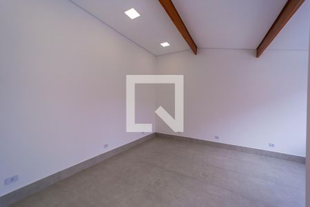 Casa à venda com 250m², 3 quartos e 8 vagas Casa à venda com 250m², 3 quartos e 8 vagasAnexo / Edícula