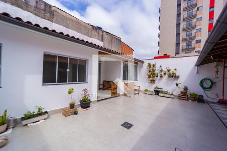 Casa à venda com 250m², 3 quartos e 8 vagas Casa à venda com 250m², 3 quartos e 8 vagasÁrea de Serviço / Quintal