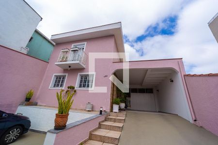 Casa à venda com 250m², 3 quartos e 8 vagas Casa à venda com 250m², 3 quartos e 8 vagasGaragem