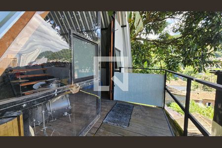 Sala de casa para alugar com 1 quarto, 35m² em Morro do Marapé, Santos