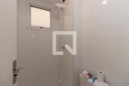 Banheiro de apartamento para alugar com 1 quarto, 35m² em Vila Mazzei, São Paulo