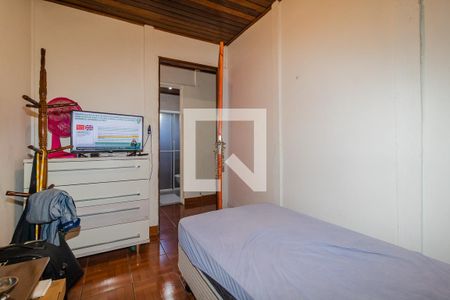 Quarto 2 de casa à venda com 3 quartos, 80m² em Medianeira, Porto Alegre