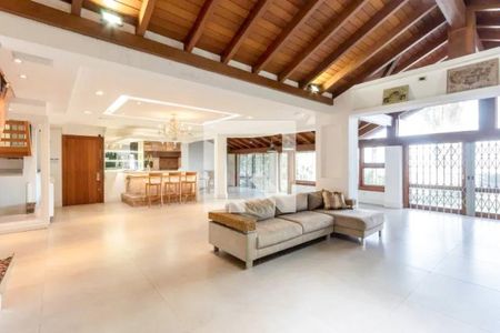 Sala de casa para alugar com 4 quartos, 394m² em Pedra Redonda, Porto Alegre