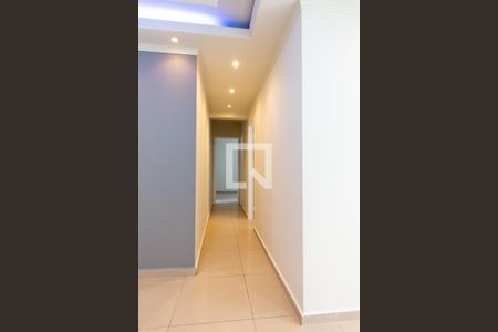 Corredor de apartamento para alugar com 2 quartos, 52m² em Jardim Flor da Montanha, Guarulhos