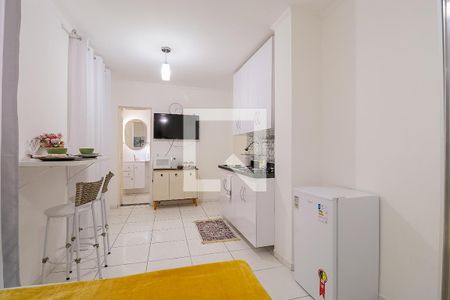 Quarto / Cozinha de kitnet/studio para alugar com 1 quarto, 40m² em Luz, São Paulo