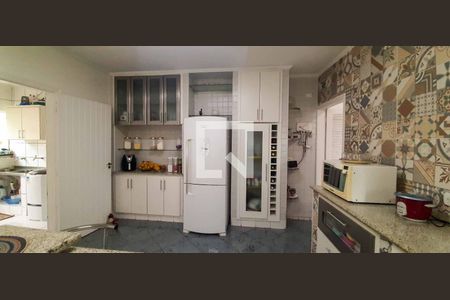 Casa à venda com 250m², 3 quartos e 3 vagas Casa à venda com 250m², 3 quartos e 3 vagasCozinha