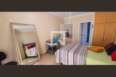 Casa à venda com 250m², 3 quartos e 3 vagas Casa à venda com 250m², 3 quartos e 3 vagasSuíte 3