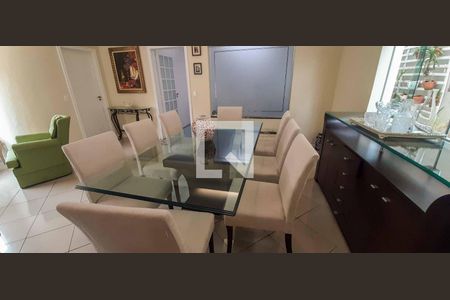 Casa à venda com 250m², 3 quartos e 3 vagas Casa à venda com 250m², 3 quartos e 3 vagasSala de Jantar