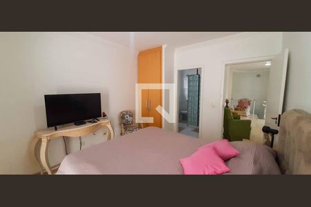 Casa à venda com 250m², 3 quartos e 3 vagas Casa à venda com 250m², 3 quartos e 3 vagasSuíte 2