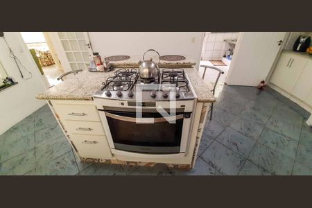 Casa à venda com 250m², 3 quartos e 3 vagas Casa à venda com 250m², 3 quartos e 3 vagasCozinha