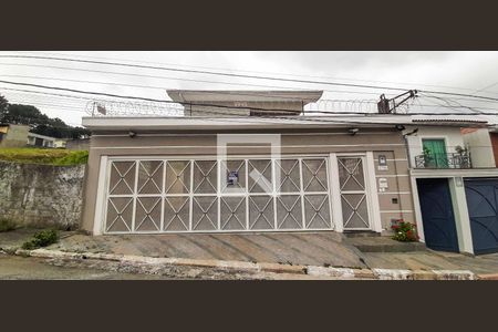 Casa à venda com 250m², 3 quartos e 3 vagas Casa à venda com 250m², 3 quartos e 3 vagasFachada da Casa