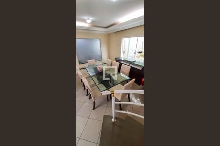 Casa à venda com 250m², 3 quartos e 3 vagas Casa à venda com 250m², 3 quartos e 3 vagasSala de Jantar