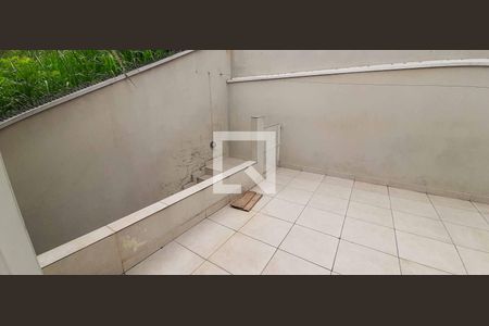 Casa à venda com 250m², 3 quartos e 3 vagas Casa à venda com 250m², 3 quartos e 3 vagasVaranda da Suíte 3