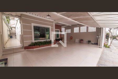 Casa à venda com 250m², 3 quartos e 3 vagas Casa à venda com 250m², 3 quartos e 3 vagasGaragem