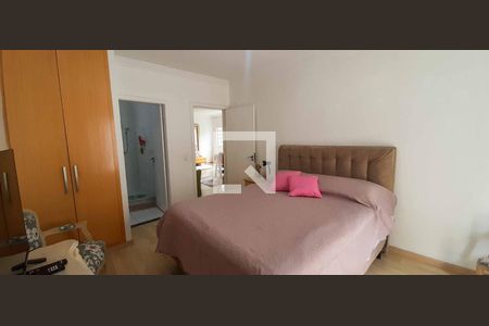 Casa à venda com 250m², 3 quartos e 3 vagas Casa à venda com 250m², 3 quartos e 3 vagasSuíte 2